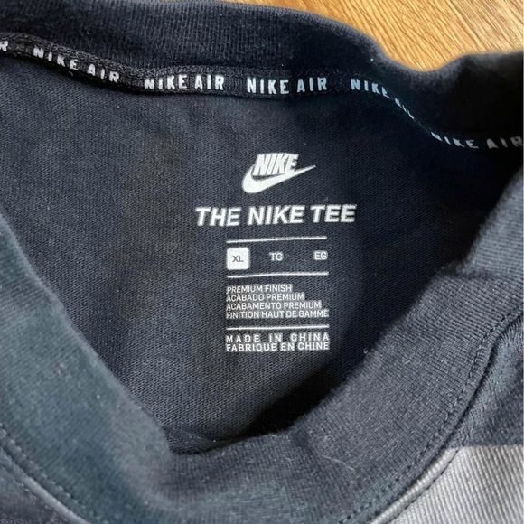 Men's Nike Air Swoosh The Nike Tee Premium Finish Thick XL Black - Picture 3 of 3